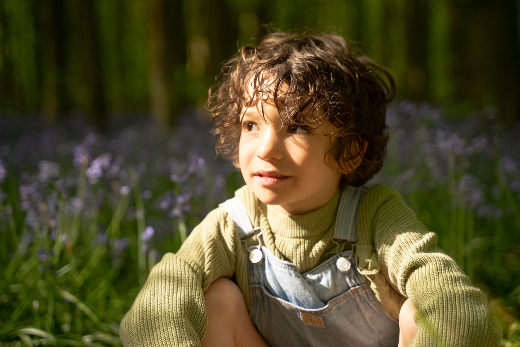 Candid couple portrait in a Buckinghamshire bluebell wood